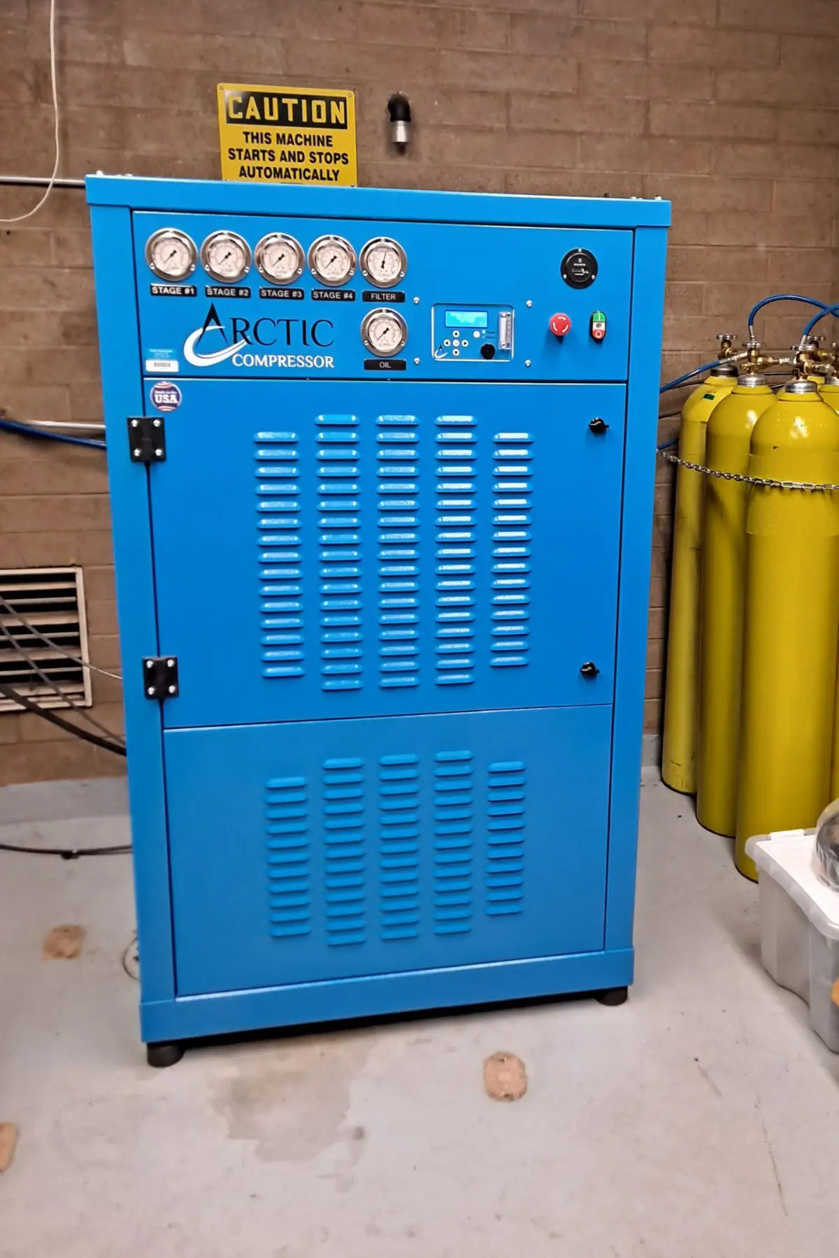 Arctic 2500 Series enclosed compressor side view