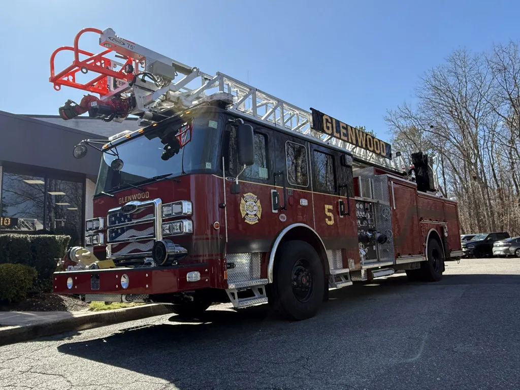 Pierce Saber Chassis thumbnail 4