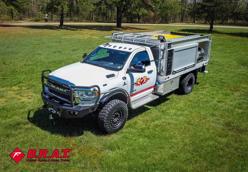 Front passenger-side three-quarter view on grass.