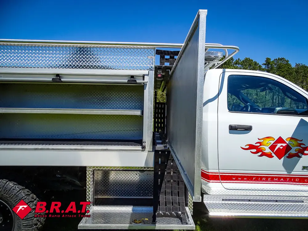 Vertical rear rack and side frame close-up.