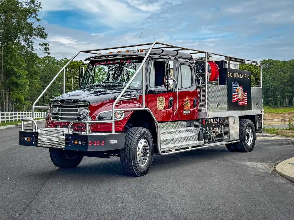Top deck grate and rail detail in shop, photo 197 of 303.