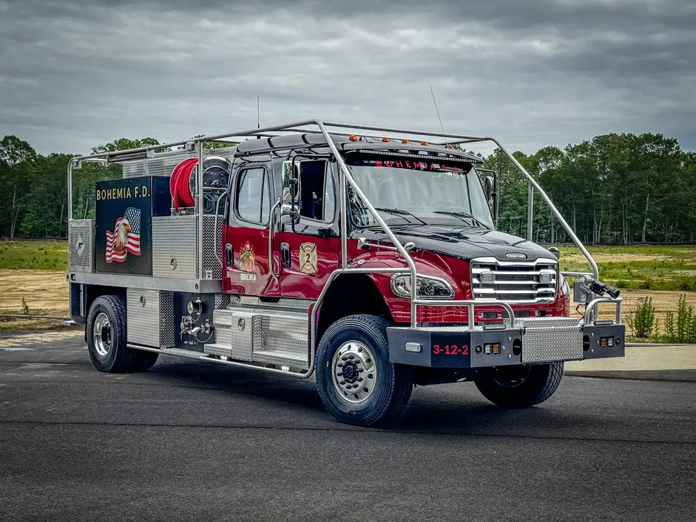 Head-on front view showing bumper and grille, photo 203 of 303.