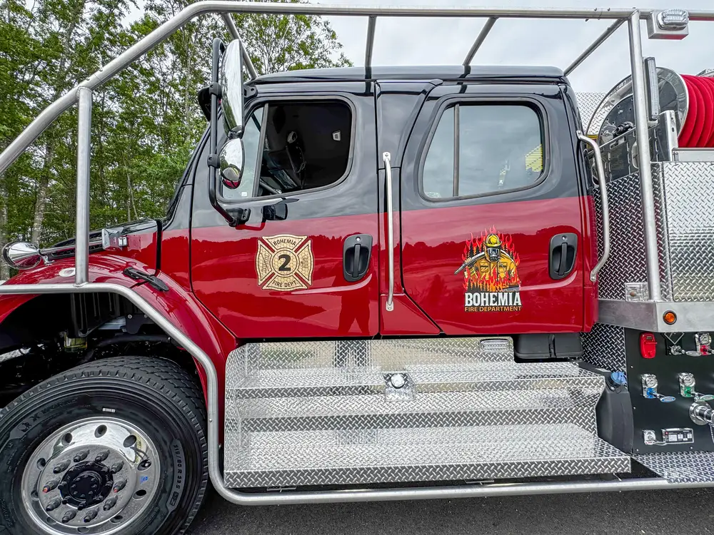Head-on front view showing bumper and grille, photo 213 of 303.