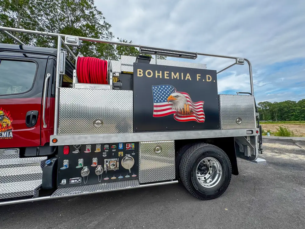 Top deck grate and hose reel detail outdoors, photo 217 of 303.