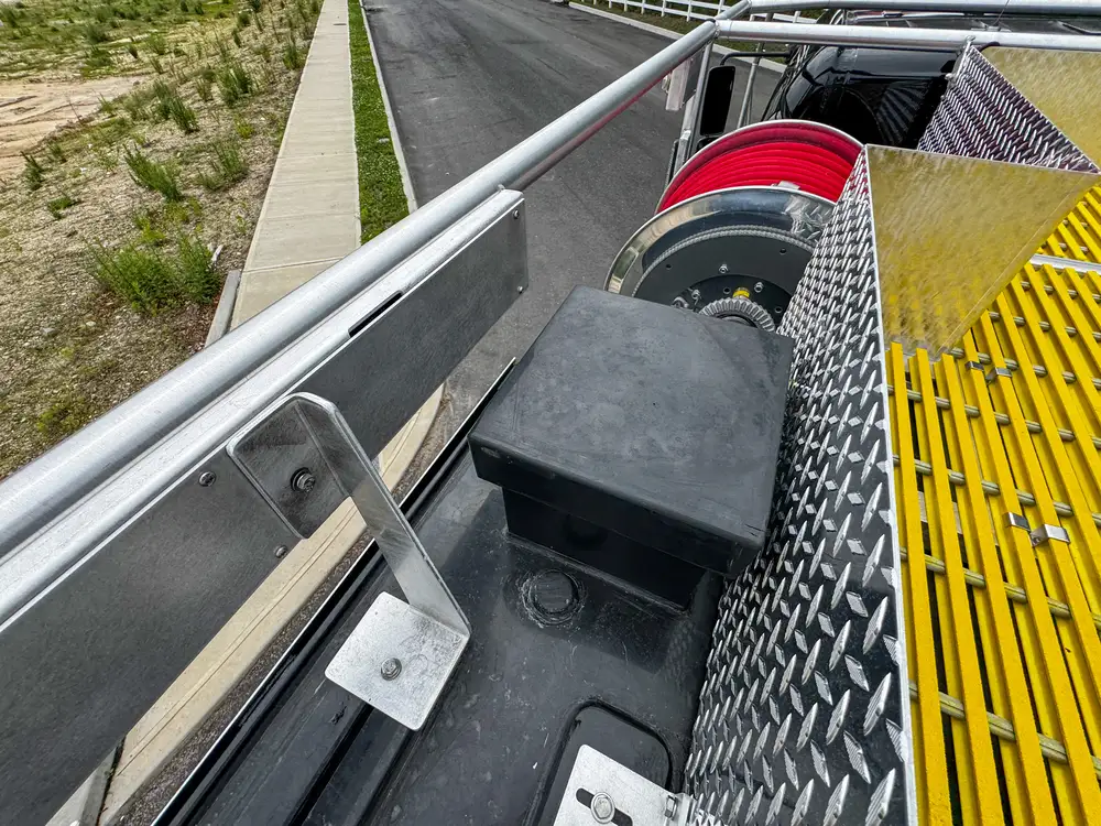 Red brush apparatus parked in front-left view outdoors, photo 261 of 303.