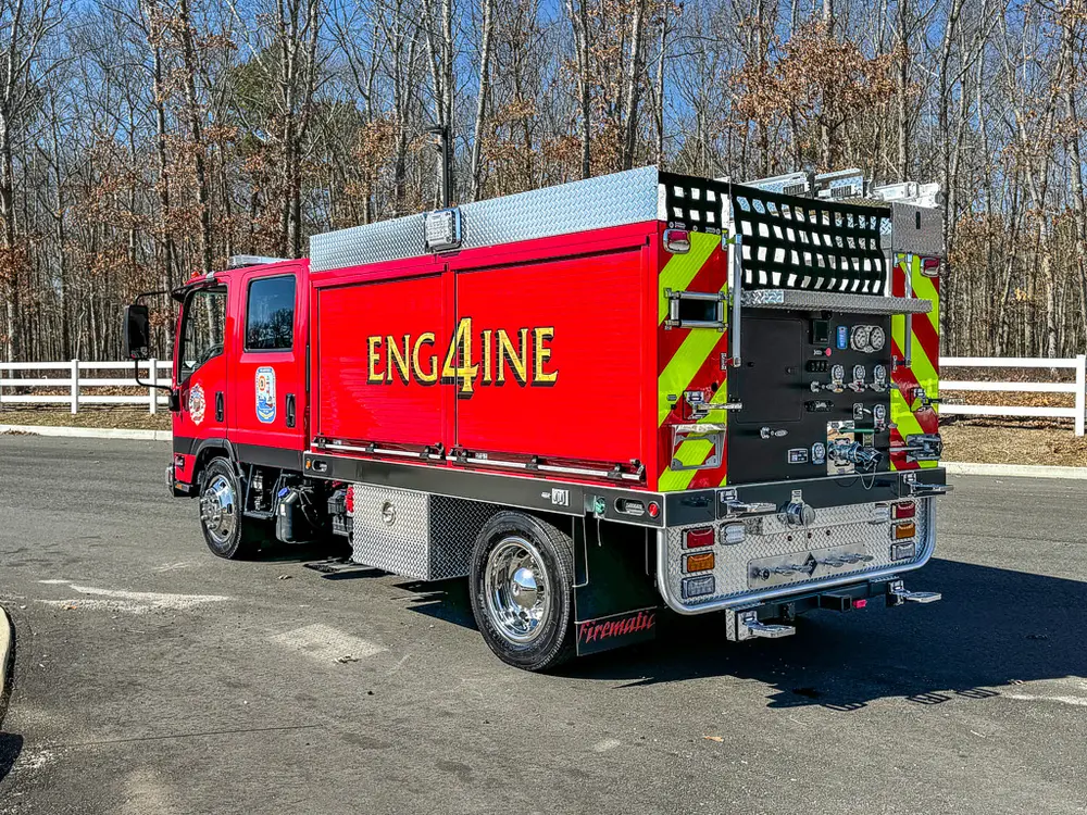 Rear-right three-quarter view with rear pump panel area visible.