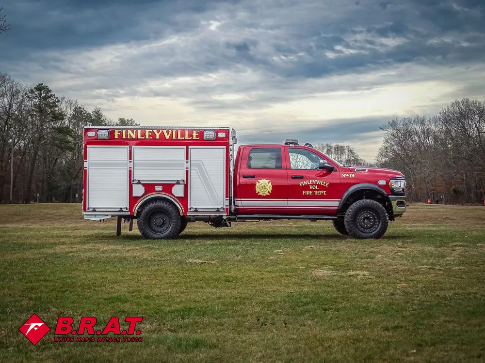Right-side profile with utility body and cab.