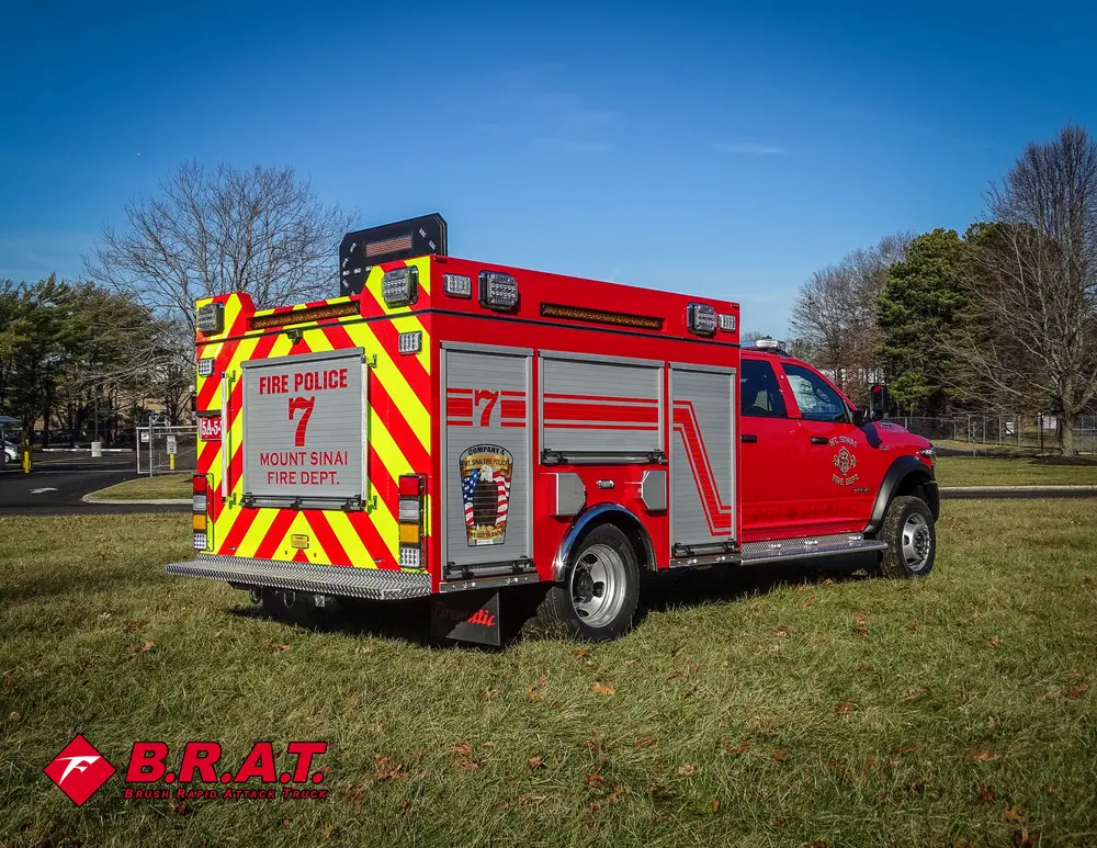 Rear-right three-quarter view of utility body and cab.