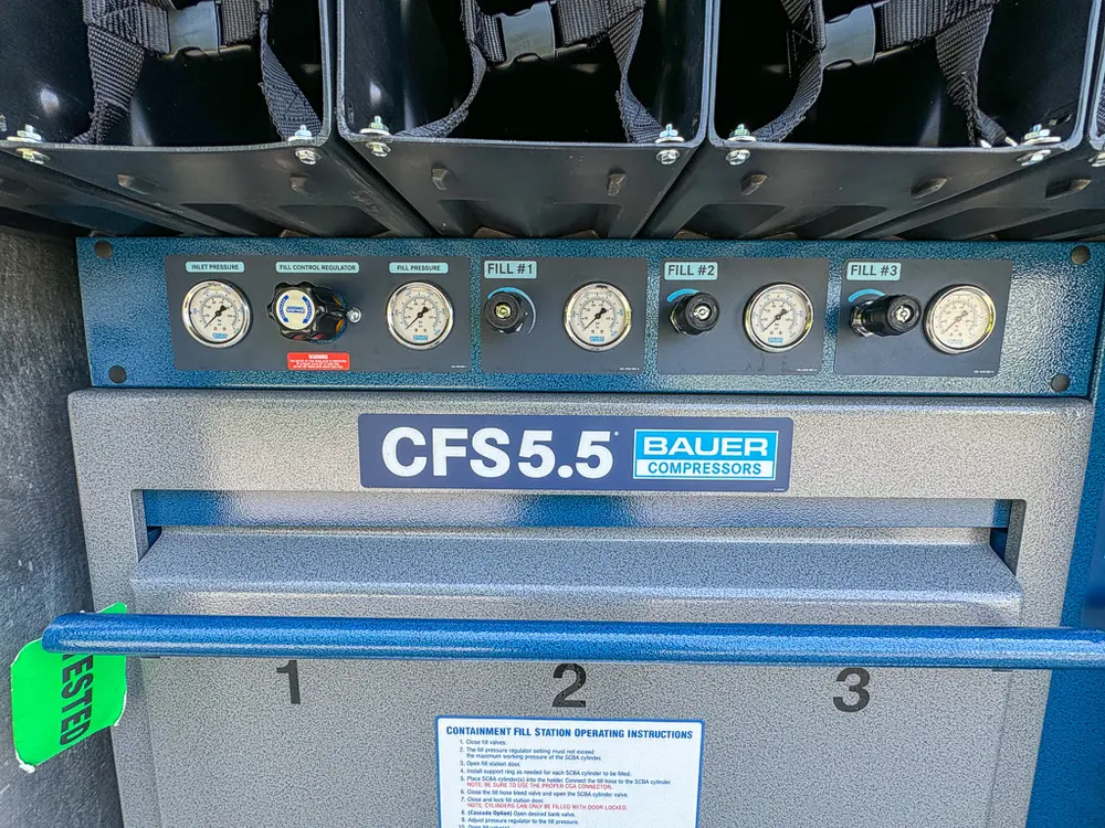 CFS5.5 control panel close-up with labels and indicator lights.