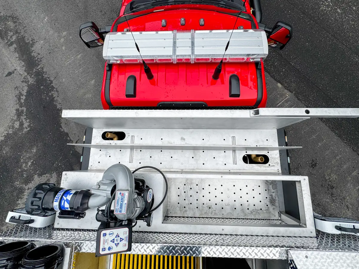 Diamond-plate step and body trim detail, photo 39 of 179.