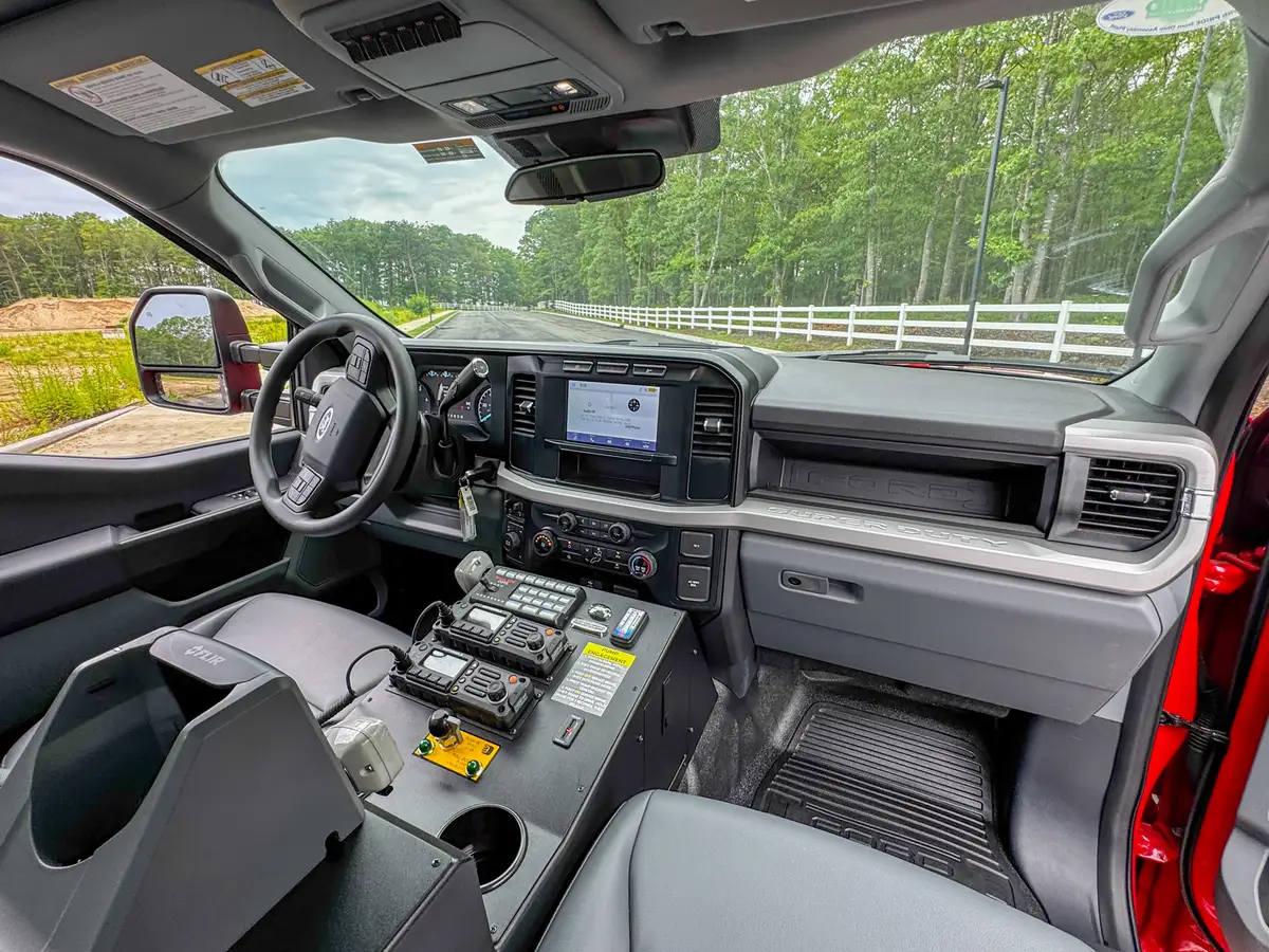 Diamond-plate step and body trim detail, photo 59 of 179.