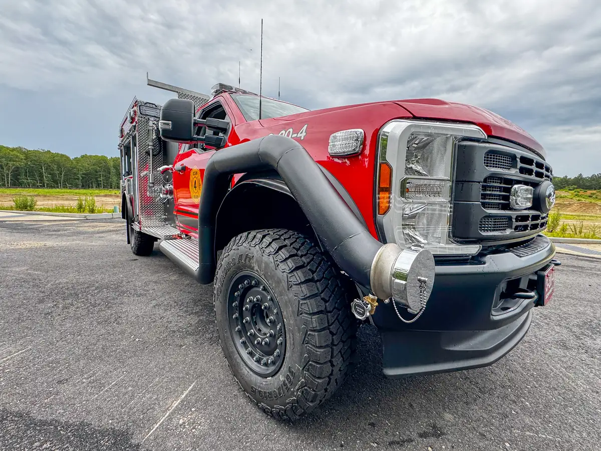 Open side compartment on brush truck body, photo 66 of 179.