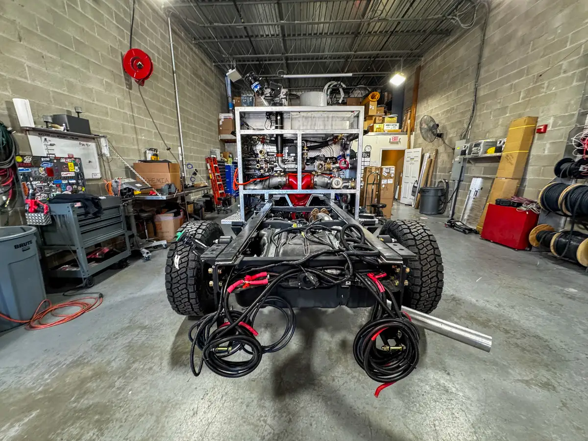 Unpainted aluminum compartment structure in shop, photo 82 of 179.