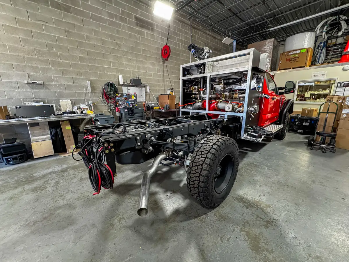 Red body panel installed on apparatus module, photo 83 of 179.