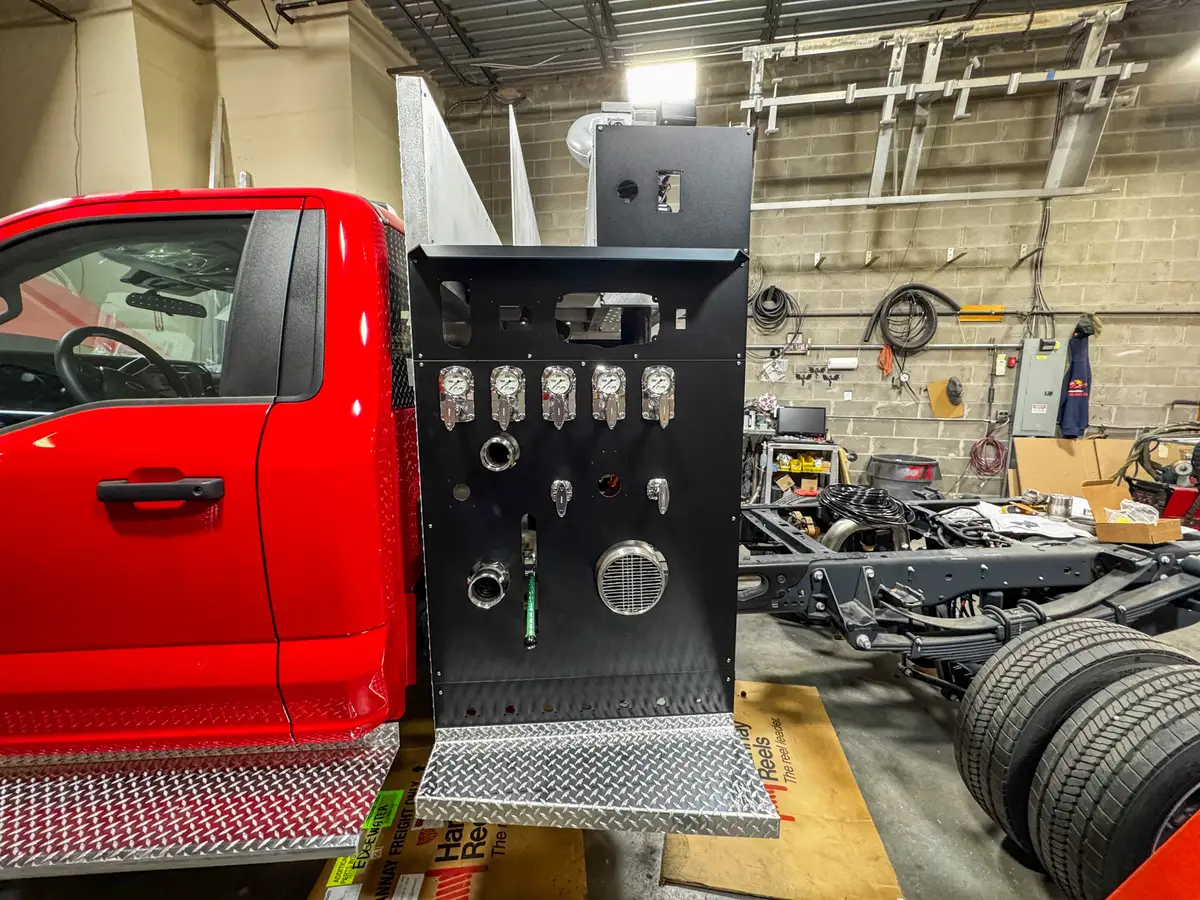 Red body panel installed on apparatus module, photo 153 of 179.
