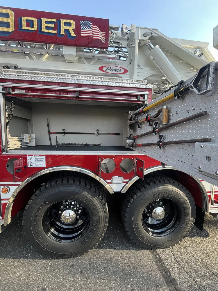 Pierce Enforcer Aerial exterior view, photo 16 of 35