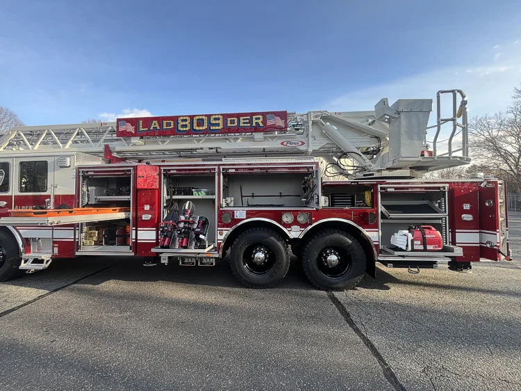 Pierce Enforcer Aerial exterior view, photo 2 of 35