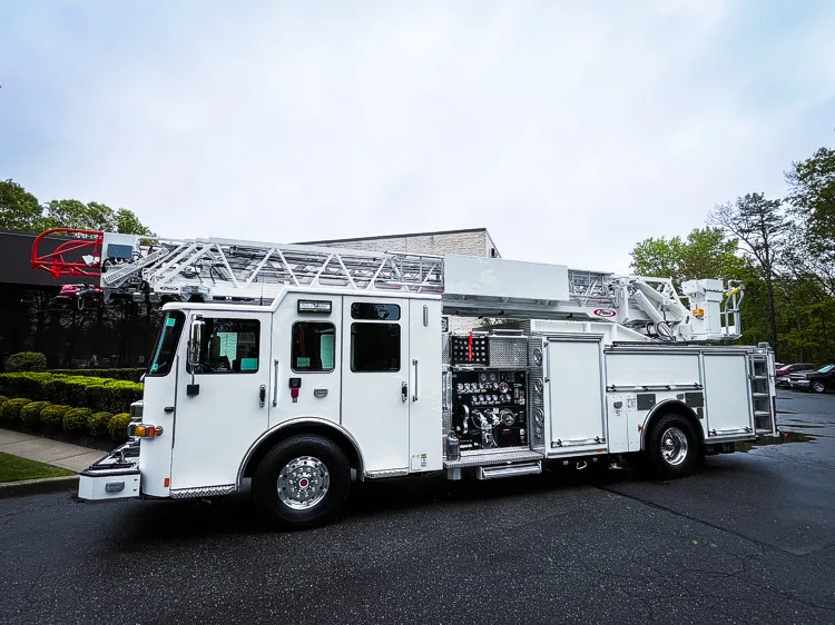 Pierce Enforcer Aerial exterior view, photo 12 of 32