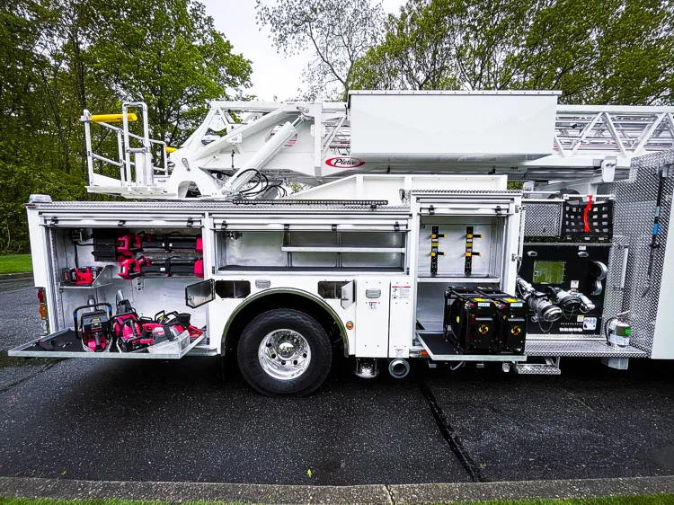 Pierce Enforcer Aerial exterior view, photo 20 of 32