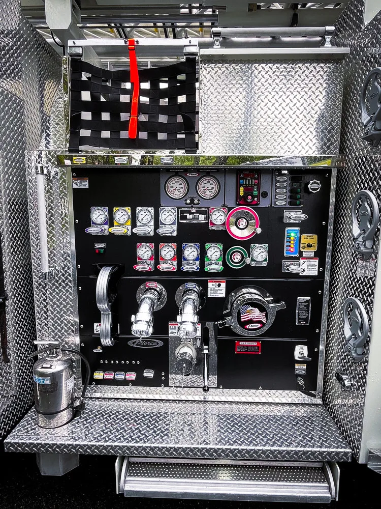 Pierce Enforcer Aerial exterior view, photo 27 of 32