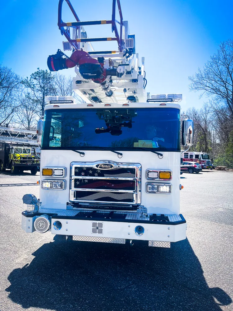 Pierce Enforcer Aerial exterior view, photo 3 of 32