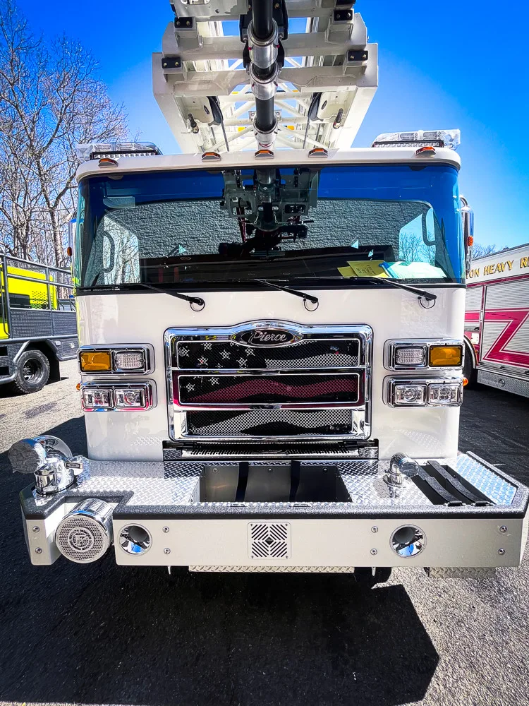 Pierce Enforcer Aerial exterior view, photo 7 of 32