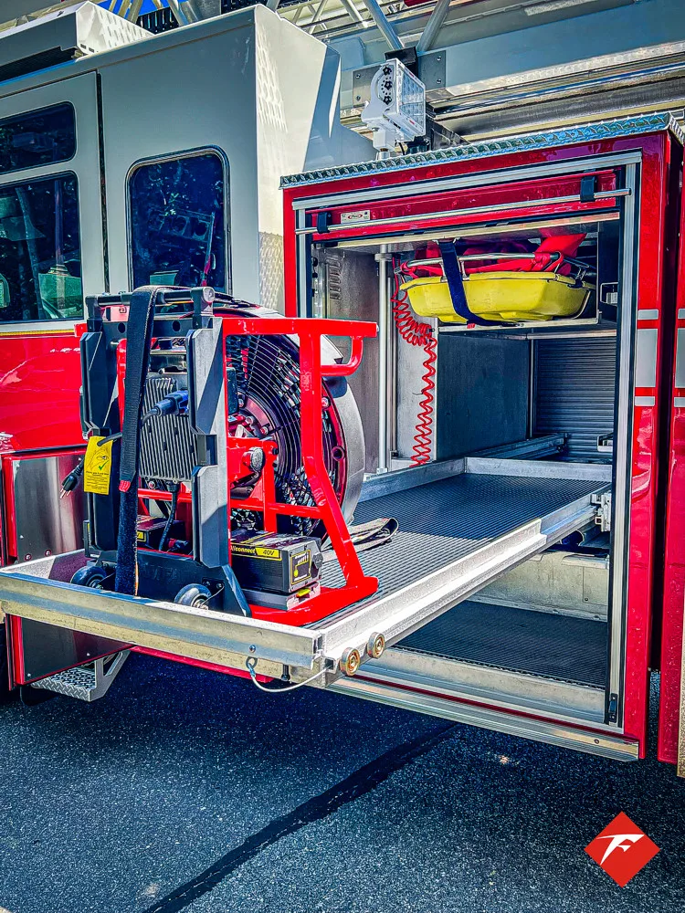 Pierce Velocity Aerial exterior view, photo 13 of 48