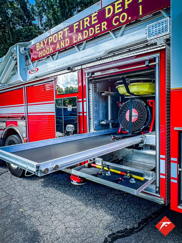 Pierce Velocity Aerial exterior view, photo 29 of 48