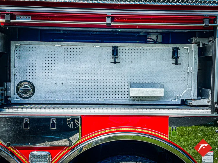 Pierce Velocity Aerial exterior view, photo 33 of 48