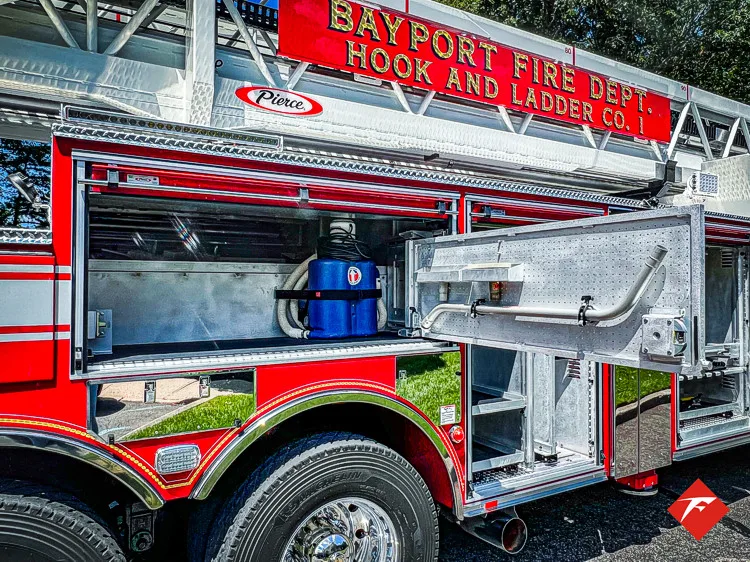 Pierce Velocity Aerial exterior view, photo 34 of 48