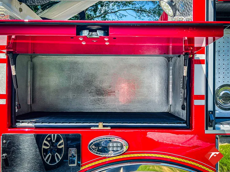 Pierce Velocity Aerial exterior view, photo 36 of 48