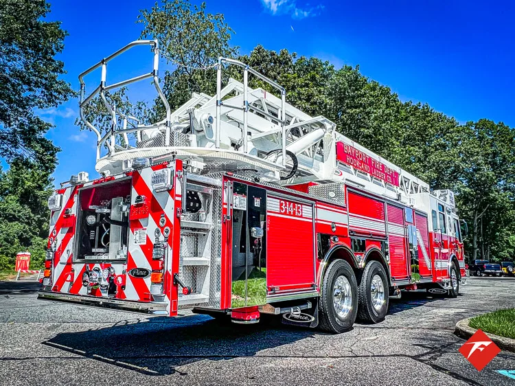 Pierce Velocity Aerial exterior view, photo 6 of 48