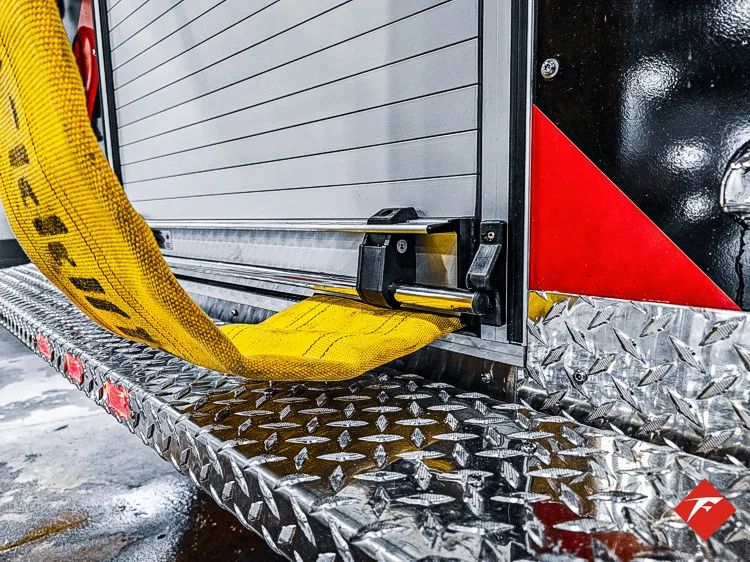 Pierce Saber Pumper exterior view, photo 40 of 83