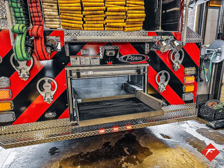 Pierce Saber Pumper exterior view, photo 44 of 83