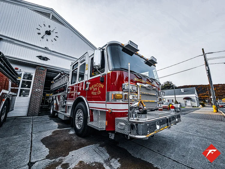 Pierce Saber Pumper exterior view, photo 56 of 83