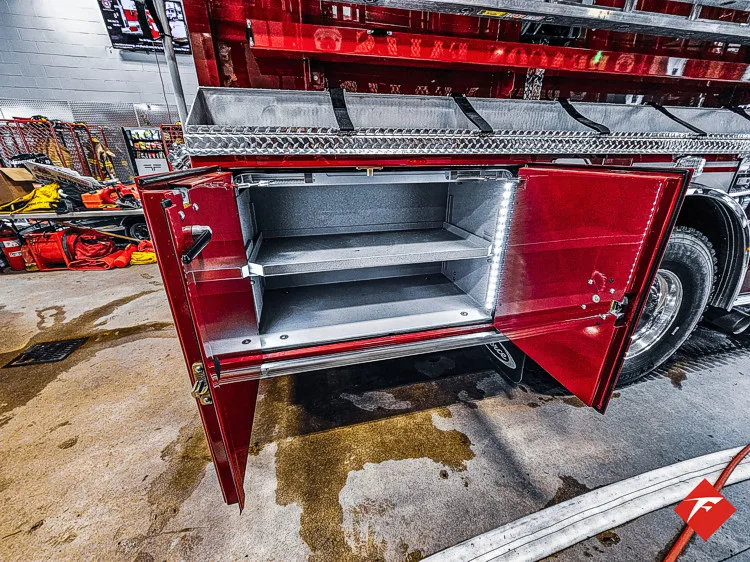 Pierce Saber Pumper exterior view, photo 79 of 83