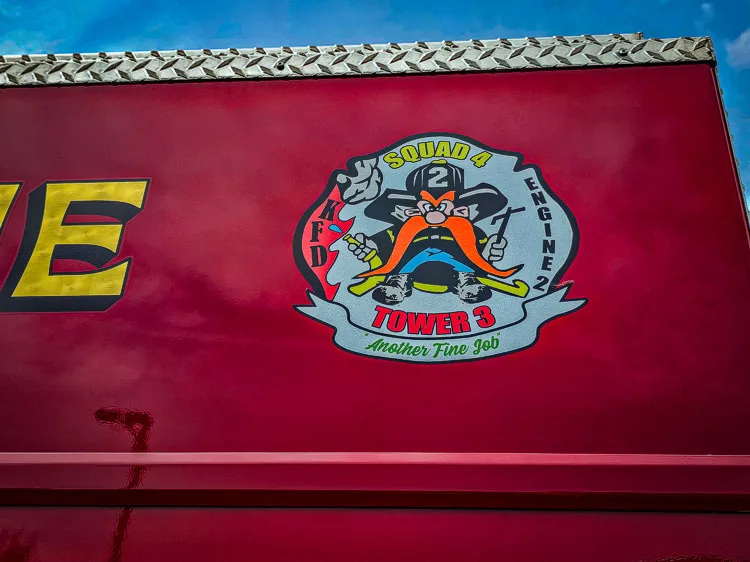 Pierce Velocity Rescue Pumper exterior view, photo 11 of 56