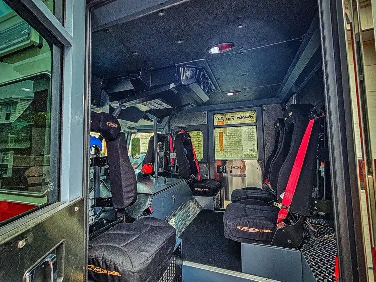 Pierce Velocity Rescue Pumper exterior view, photo 24 of 56