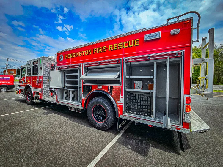 Pierce Velocity Rescue Pumper exterior view, photo 32 of 56