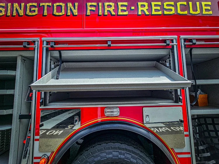 Pierce Velocity Rescue Pumper exterior view, photo 35 of 56