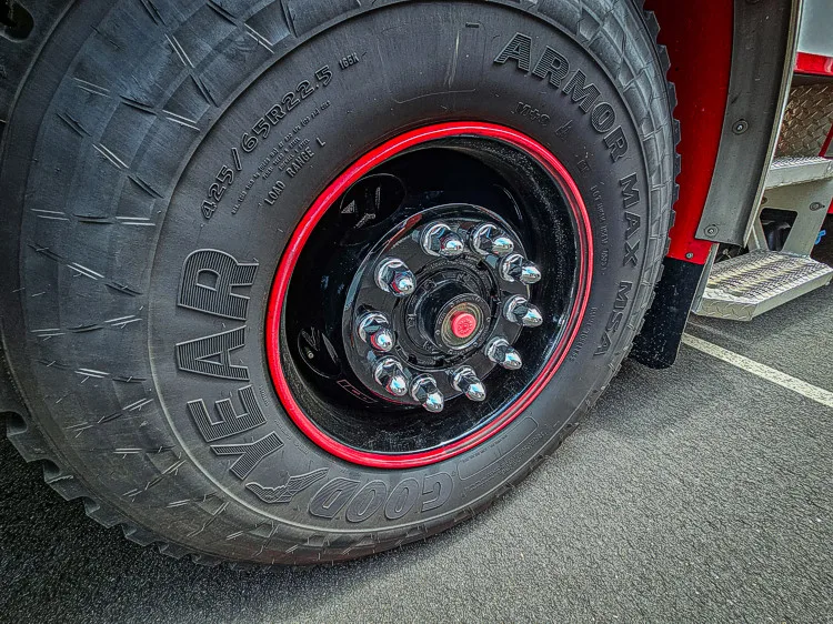 Pierce Velocity Rescue Pumper exterior view, photo 48 of 56