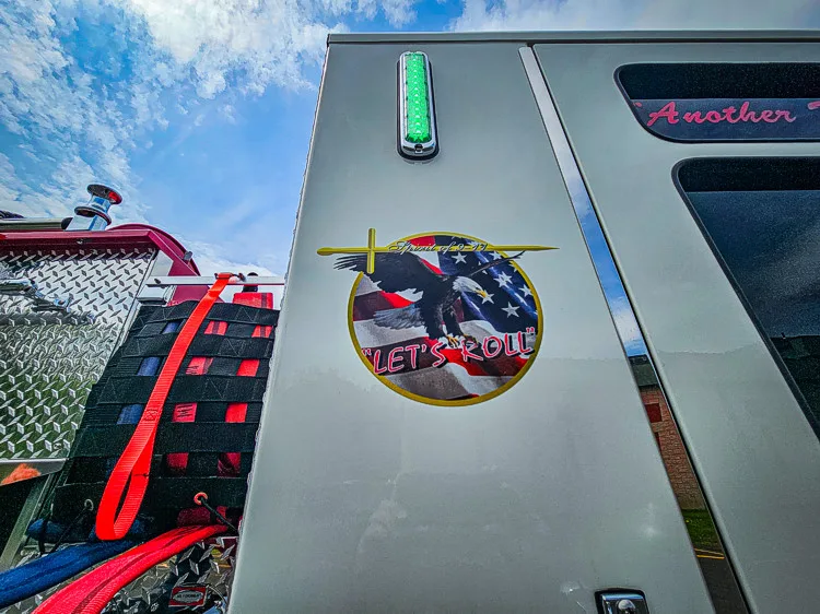 Pierce Velocity Rescue Pumper exterior view, photo 7 of 56