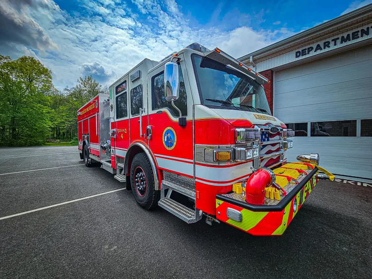 Pierce Velocity Rescue Pumper exterior view, photo 8 of 56