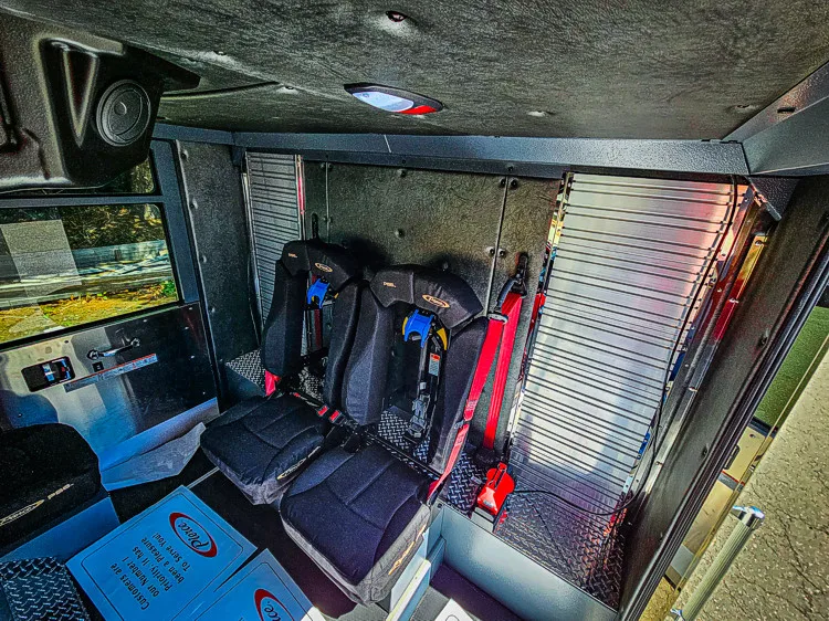 Pierce Velocity Rescue Pumper exterior view, photo 14 of 41