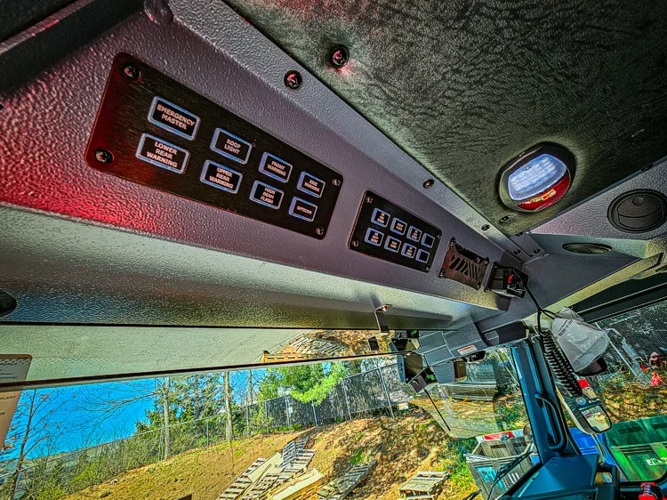 Pierce Velocity Rescue Pumper exterior view, photo 19 of 41