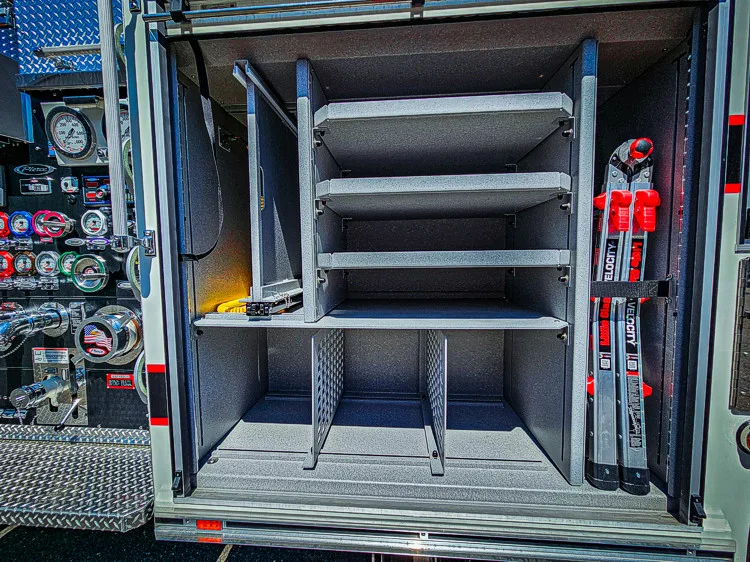 Pierce Velocity Rescue Pumper exterior view, photo 27 of 41