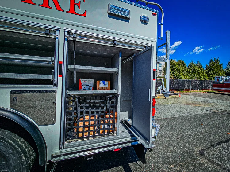 Pierce Velocity Rescue Pumper exterior view, photo 32 of 41