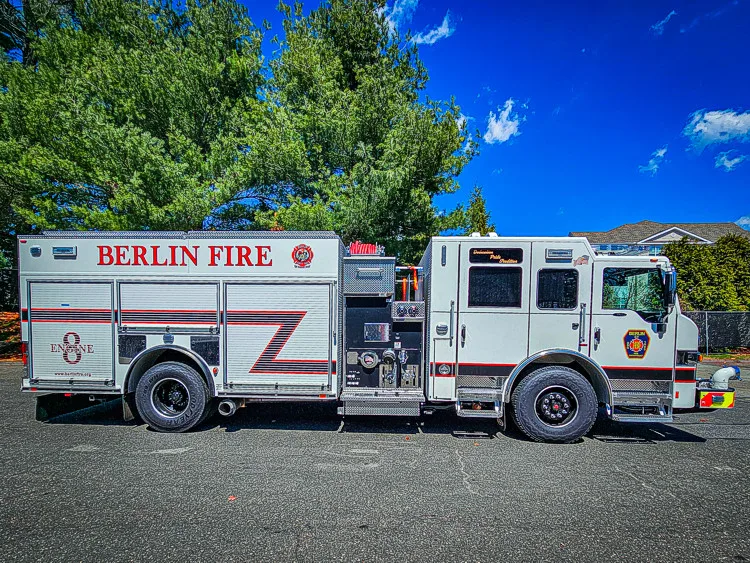Pierce Velocity Rescue Pumper exterior view, photo 40 of 41