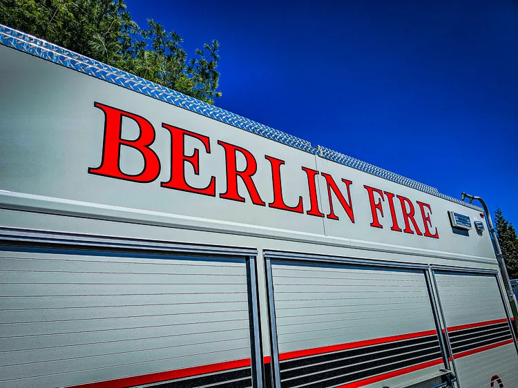 Pierce Velocity Rescue Pumper exterior view, photo 8 of 41