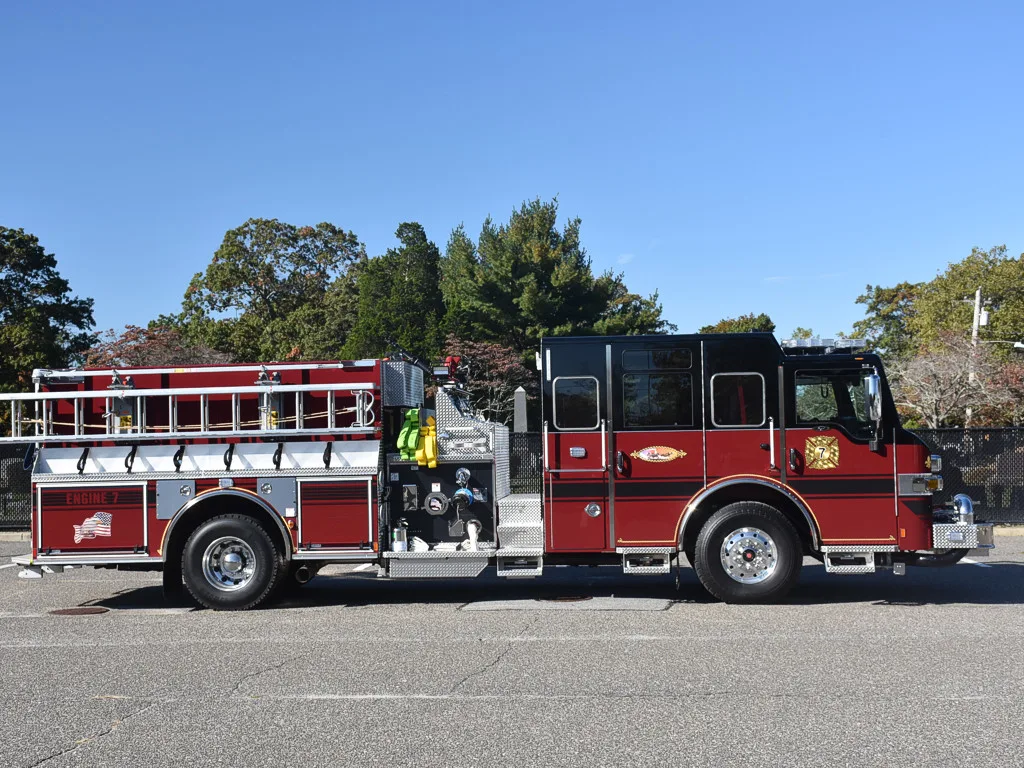 Pierce Impel Pumper exterior view, photo 2 of 50